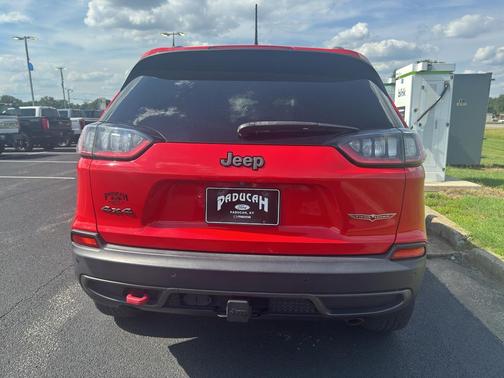 Firecracker Red Clearcoat 2019 Jeep Cherokee Trailhawk Elite