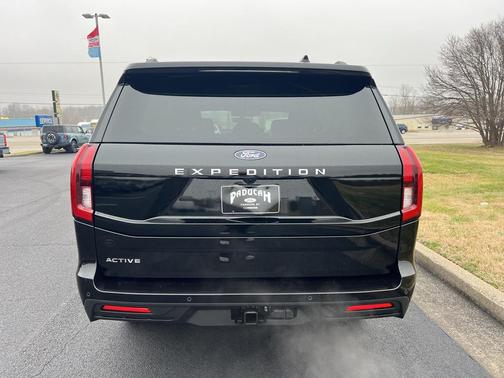 Agate Black Metallic 2026 Ford Expedition Active