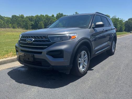 Carbonized Gray Metallic 2022 Ford Explorer XLT