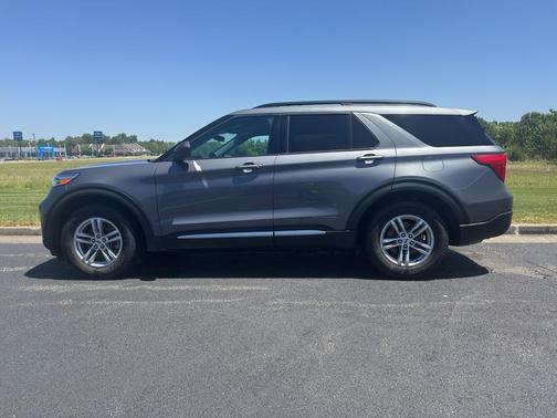 Carbonized Gray Metallic 2022 Ford Explorer XLT