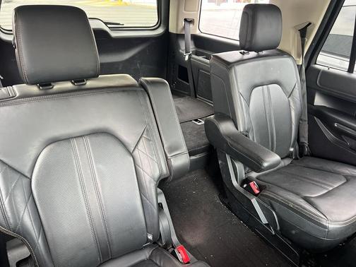 Shadow Black 2018 Ford Expedition Platinum