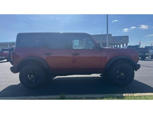 Ruby Red Metallic Tinted Clearcoat 2026 Ford Bronco Badlands