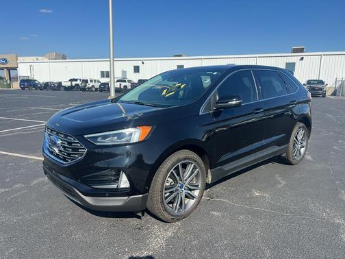 2021 Ford Edge Titanium