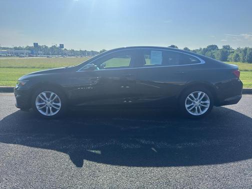 Blk 2018 Chevrolet Malibu LT