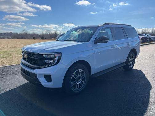 Space Silver Metallic 2026 Ford Expedition Active
