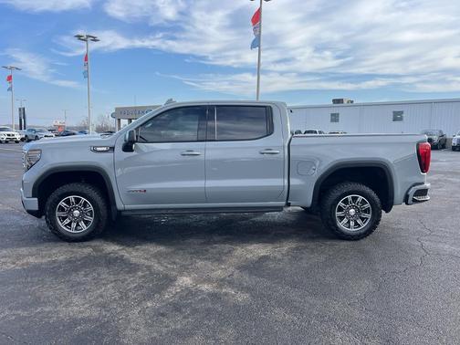 2024 GMC Sierra 1500 AT4