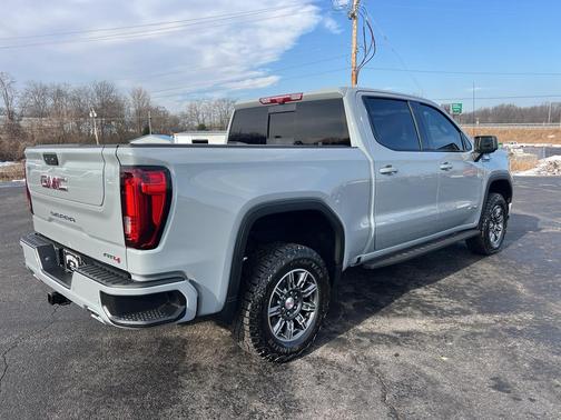 2024 GMC Sierra 1500 AT4