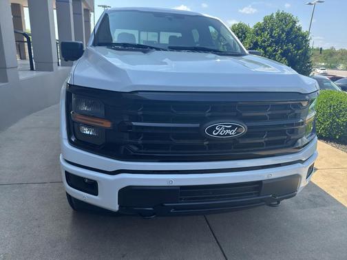 Oxford White 2026 Ford F-150 XLT