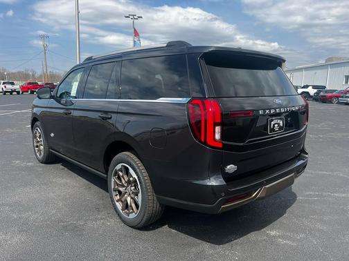 Dark Matter Gray Metallic 2026 Ford Expedition King Ranch