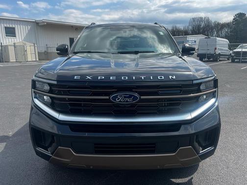 Dark Matter Gray Metallic 2026 Ford Expedition King Ranch