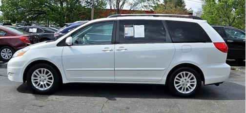 2008 Toyota Sienna XLE