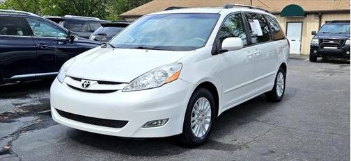 2008 Toyota Sienna XLE