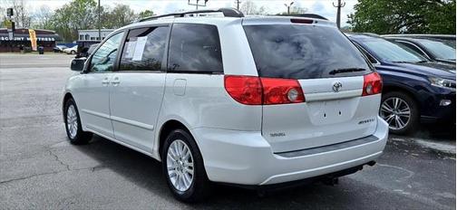 2008 Toyota Sienna XLE