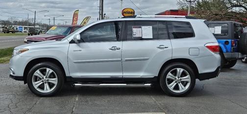 Classic Silver Metallic 2012 Toyota Highlander Limited