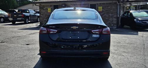 2022 Chevrolet Malibu FWD LT
