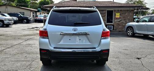 2013 Toyota Highlander SE
