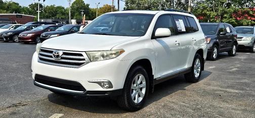2013 Toyota Highlander SE