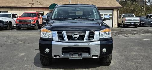 2011 Nissan Titan SV