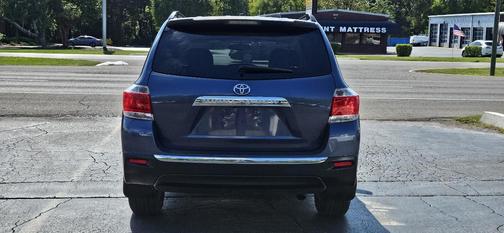 2013 Toyota Highlander SE