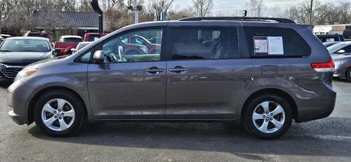 2012 Toyota Sienna LE