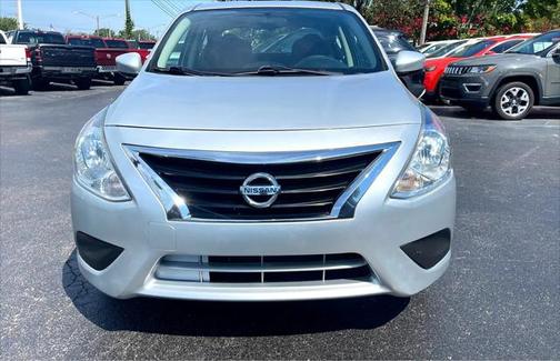 2016 Nissan Versa 1.6 S+