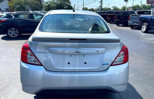 2016 Nissan Versa 1.6 S+