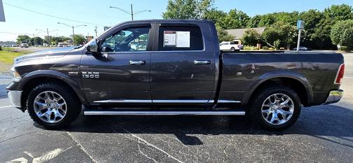 2017 RAM 1500 Limited Crew Cab 4x4 6'4' Box