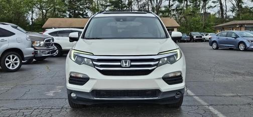 White Diamond Pearl 2016 Honda Pilot Touring