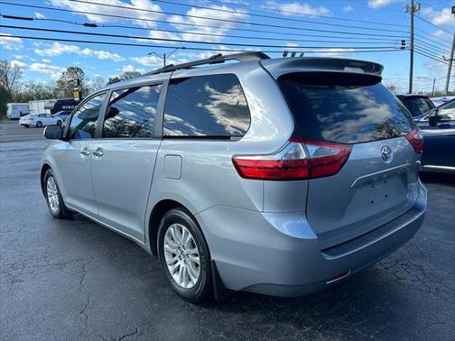 2015 Toyota Sienna XLE