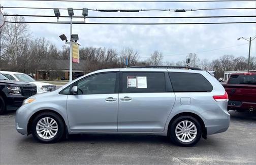 2013 Toyota Sienna XLE