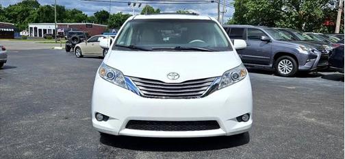 2013 Toyota Sienna XLE