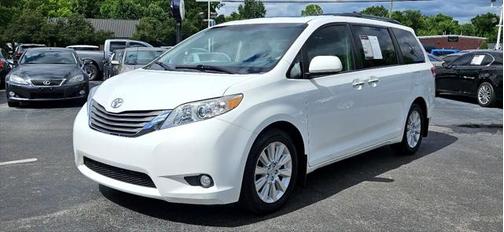 2013 Toyota Sienna XLE
