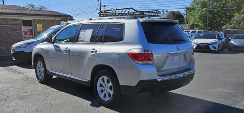 2012 Toyota Highlander SE