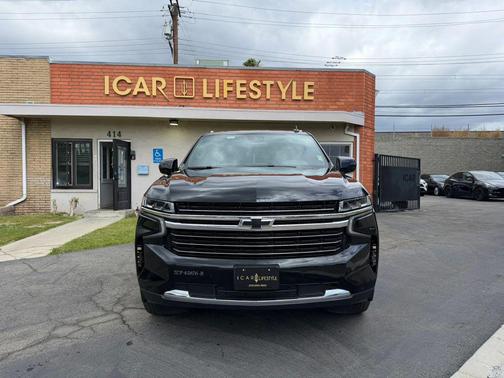 Black 2024 Chevrolet Suburban LT