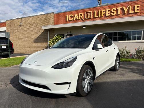 2023 Tesla Model Y Long Range Sport Utility 4D