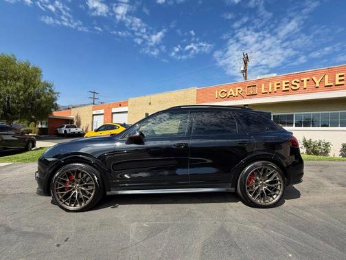 2014 Porsche Cayenne Turbo
