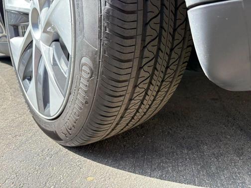 2023 Tesla Model Y Long Range Sport Utility 4D