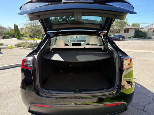 2023 Tesla Model Y Performance Dual Motor All-Wheel Drive