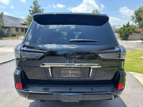 2021 Lexus LX 570 Three-Row