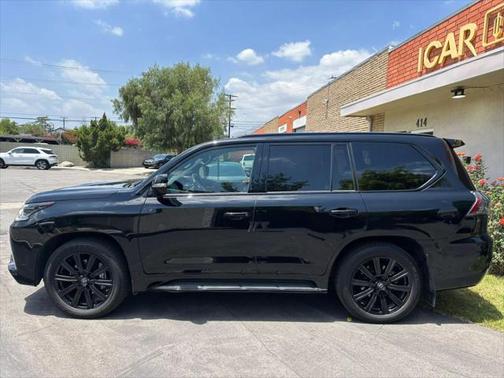 2021 Lexus LX 570 Three-Row
