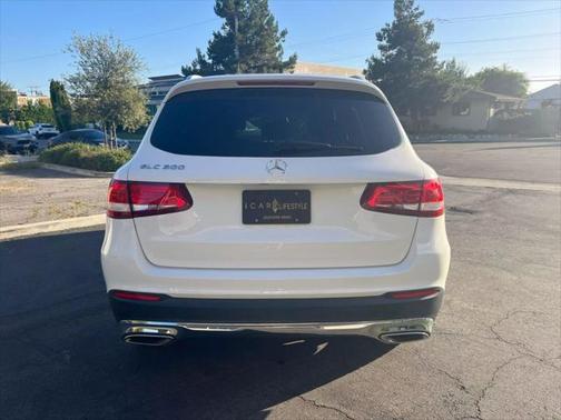 2018 Mercedes-Benz GLC 300 Base