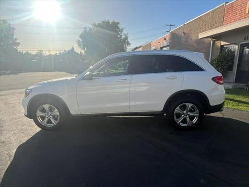 2018 Mercedes-Benz GLC 300 Base