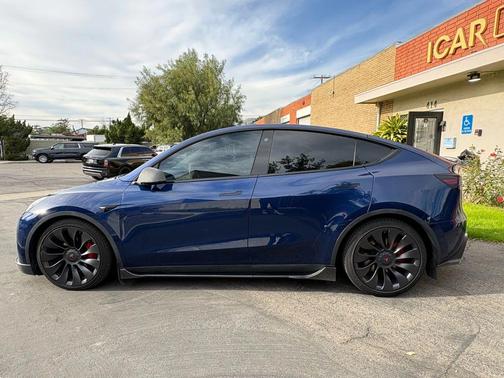 2022 Tesla Model Y Performance Dual Motor All-Wheel Drive