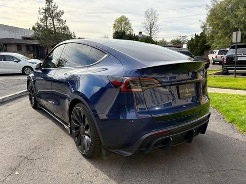 2022 Tesla Model Y Performance Dual Motor All-Wheel Drive