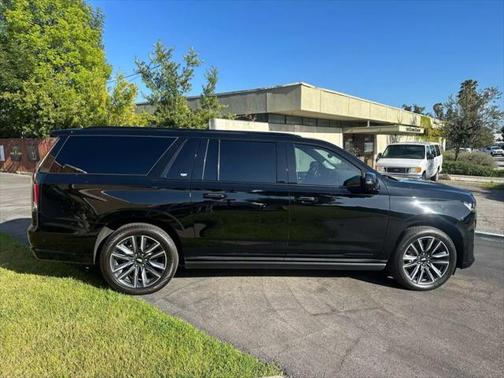 2023 Cadillac Escalade ESV Sport Platinum