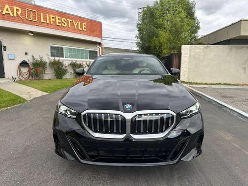 2024 BMW 530 i
