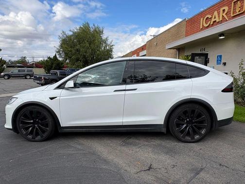 2022 Tesla Model X Plaid Tri Motor All-Wheel Drive