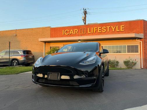 2023 Tesla Model Y Long Range Sport Utility 4D