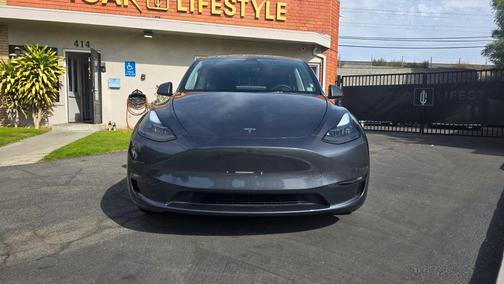 2023 Tesla Model Y Long Range Dual Motor All-Wheel Drive