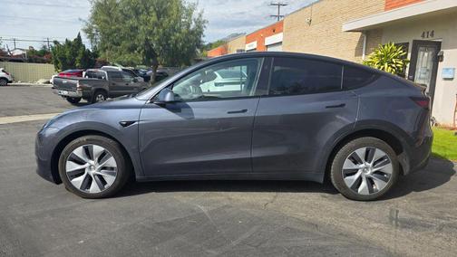 2023 Tesla Model Y Long Range Dual Motor All-Wheel Drive